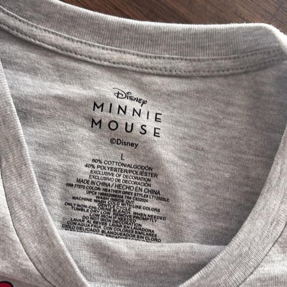 NWT Minnie Mouse and Daisy Duck Tshirt - Picture 3 of 3
